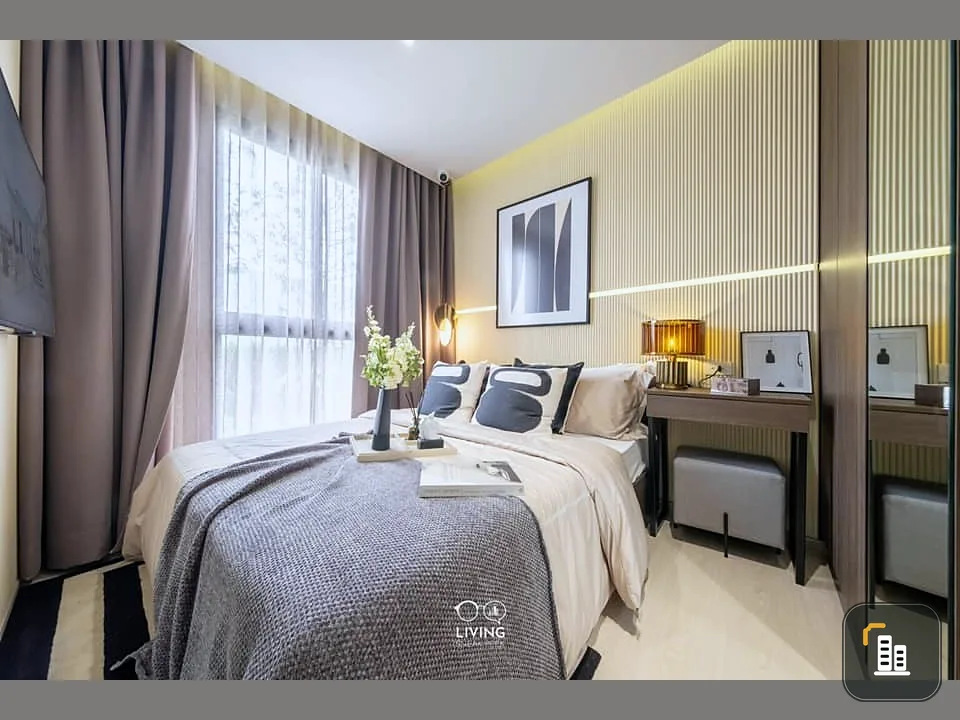 Selling down payment New Cross Khu Khot Station, 7th floor, corner room, swimming pool view, good project, nice room, book now, urgent.