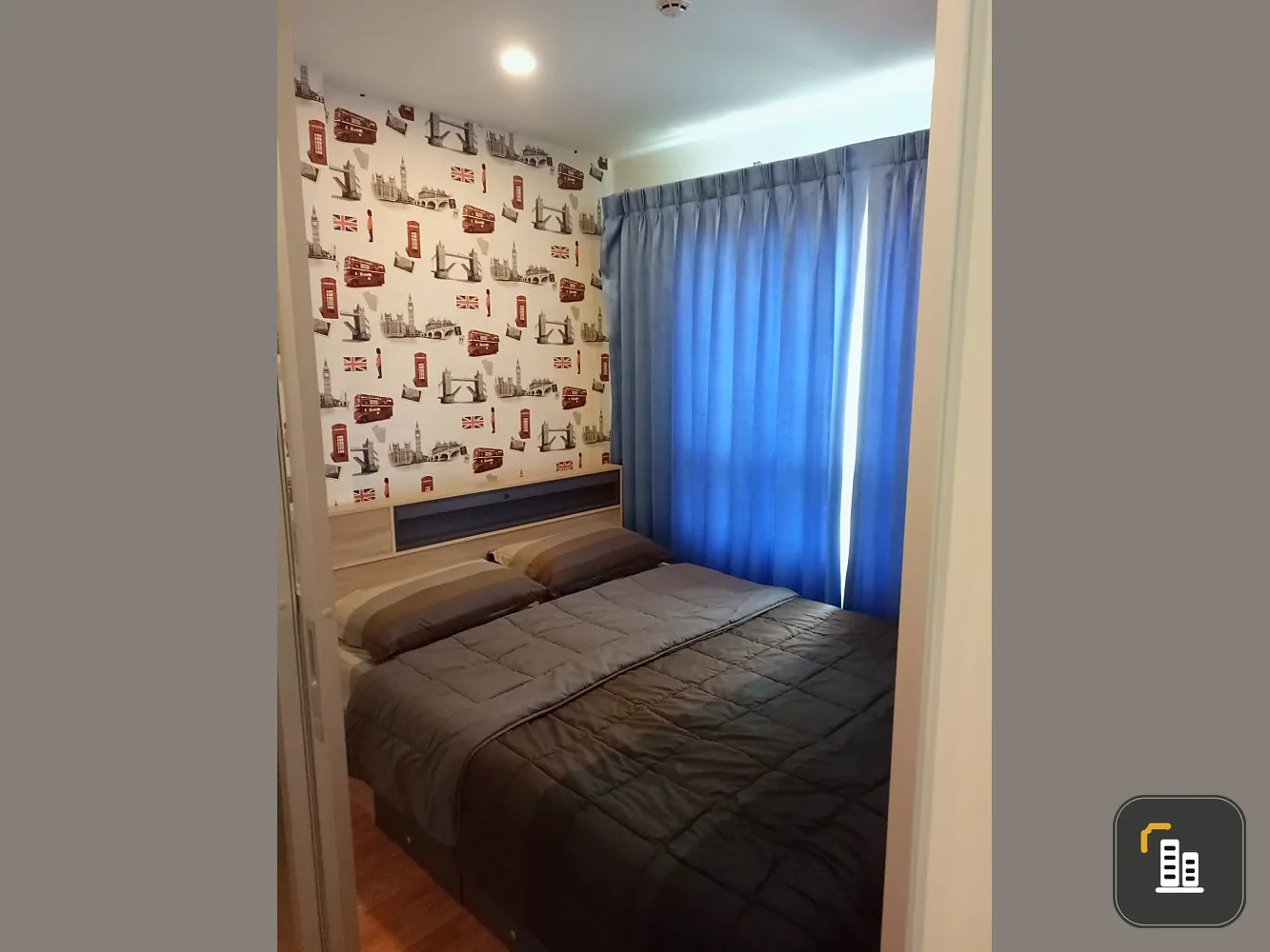 For sale and rent Lumpini Ville Ratchaphruek-Bang Waek. The room has bright wall decorations. Separate rooms into proportions. Good price. Don't miss