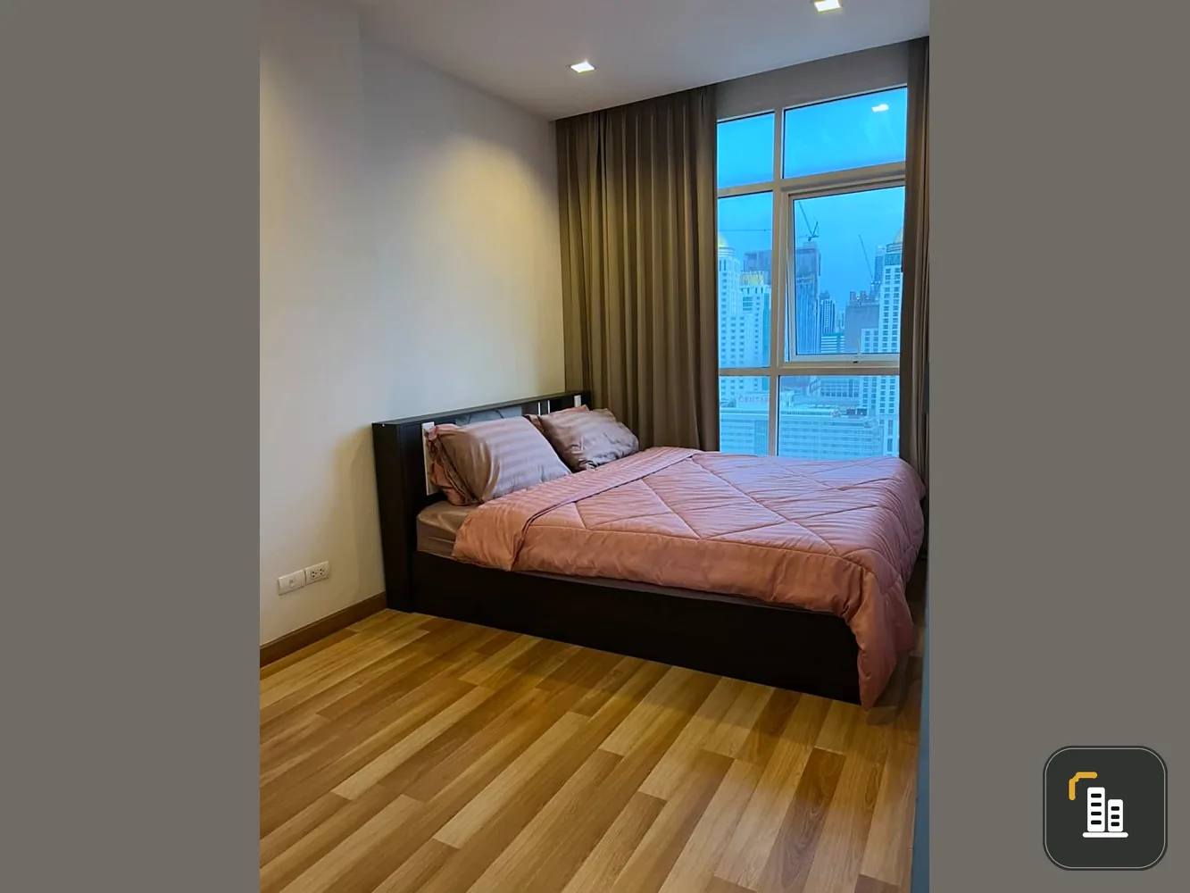 Condo for sale, Ideo Ratchaprarop, large room, comfortable to live in. Lots of usable space Hurry and buy today.