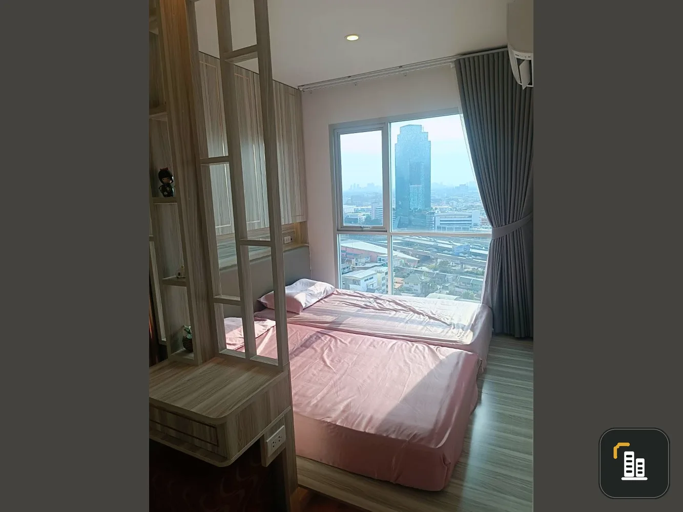 Urgent sale, Lumpini Condo Ratchada-Sathu, 1 bedroom, 1 bathroom, high view, not blocked, nice to live in. Book now.