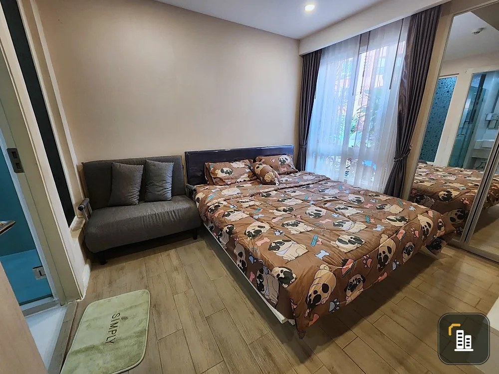 For rent: Seven Seas Condo Resort Jomtien, 1st floor, room next to the pool, fully furnished as shown in the picture. Hurry and reserve now before you