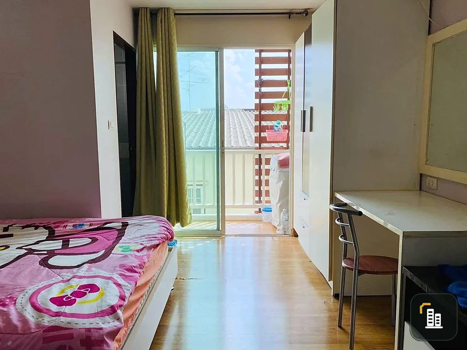 Condo for sale Prachaya Place Huai Khwang-Ratchada Furniture + appliances ready, east side, good price, book now.