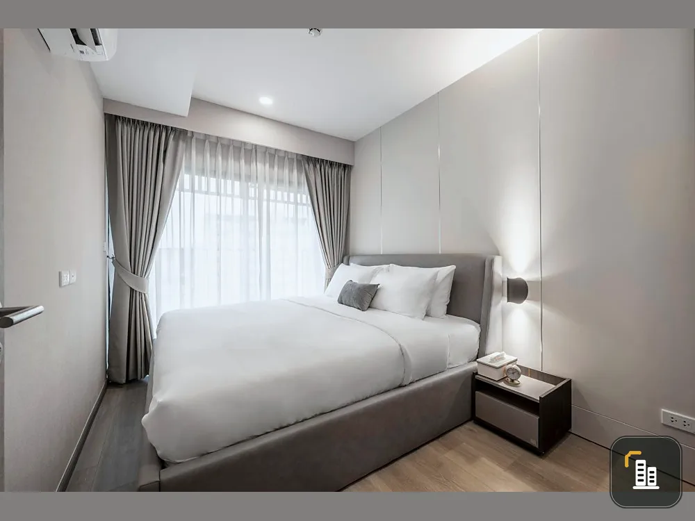 For rent: Soho Bangkok Ratchada, decorated, built-in, fully furnished, soft color tones, gentle price. If interested, reserve now.