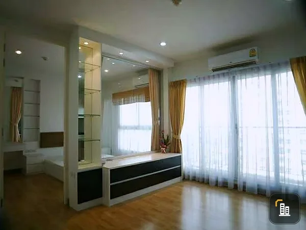 For sale: The Parkland Taksin - Tha Phra, 20th floor, spacious room, fully furnished, affordable price. Make a reservation and you won't be disappoint