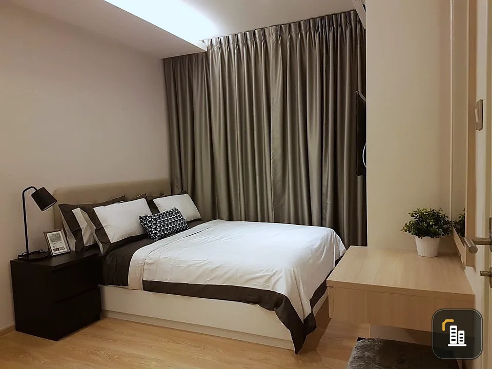For rent: H Condo Sukhumvit 43, high floor, great view, minimalist room, very mini, fully furnished, good like this, book now.