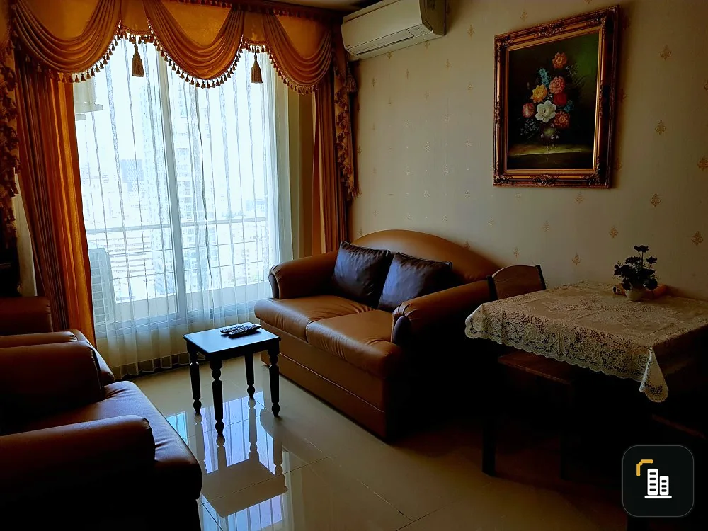 Condo for sale, for rent, Baan Pathumwan, decorated with wallpaper, high floor, city view, this good, if you miss it you will regret it.