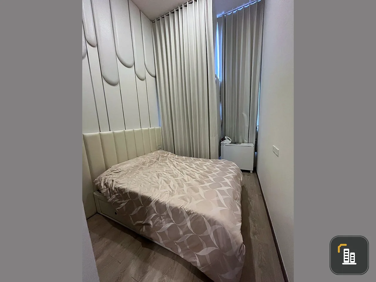 SOHO Bangkok Ratchada for sale, DUPLEX room, well decorated, Built-In, extremely beautiful, if you miss it you will regret it.