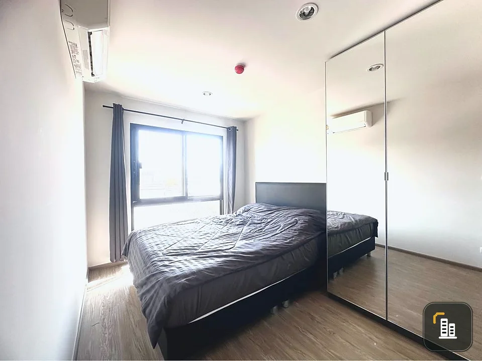 For rent or sale: High Seacon Station Condo. Simple decorated room, good-looking and stylish, premium furniture. Good like this, reserve now.