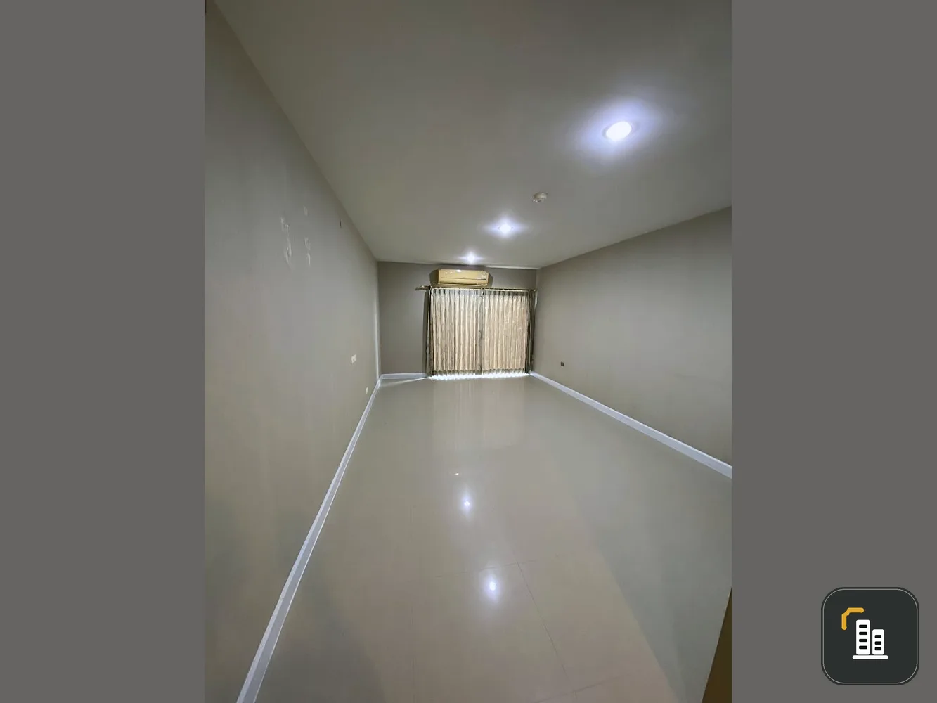 Condo for sale, Metro Park Sathorn, empty room, ready amenities, economical price, reserve now.