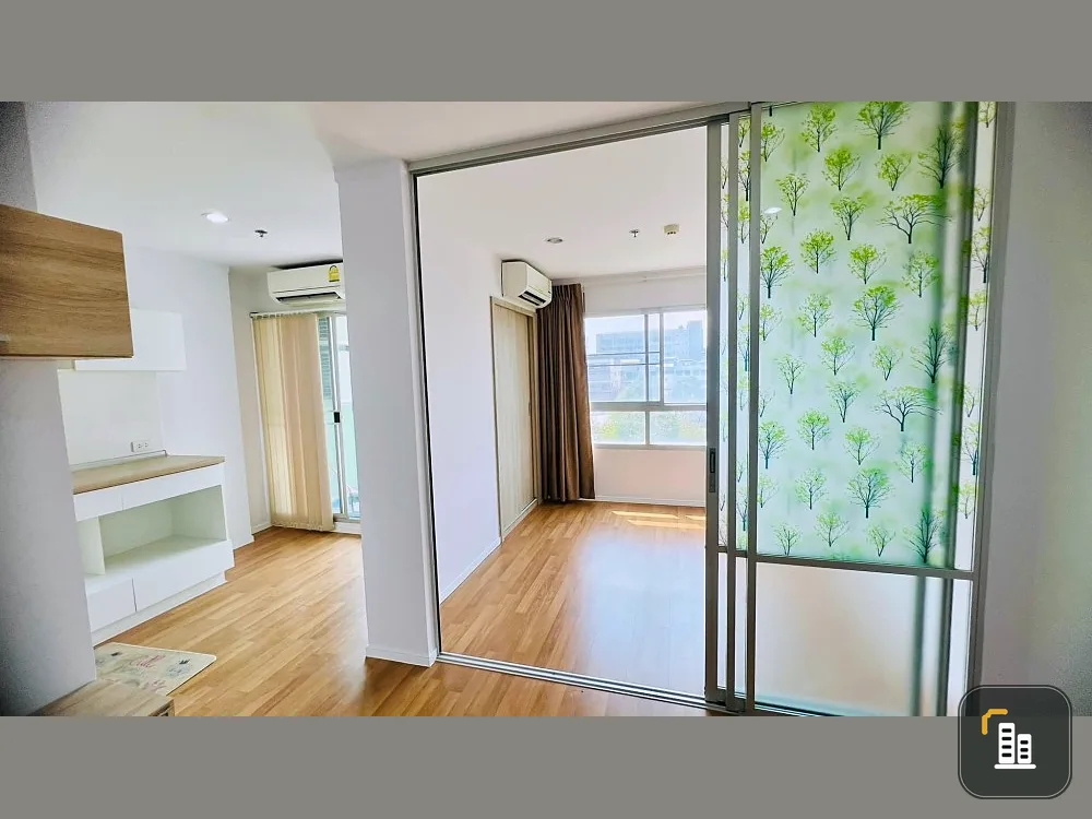 For sale Lumpini Place Borommaratchachonnani-Pinklao, empty room, divided into proportions. Friendly price, reserve quickly.