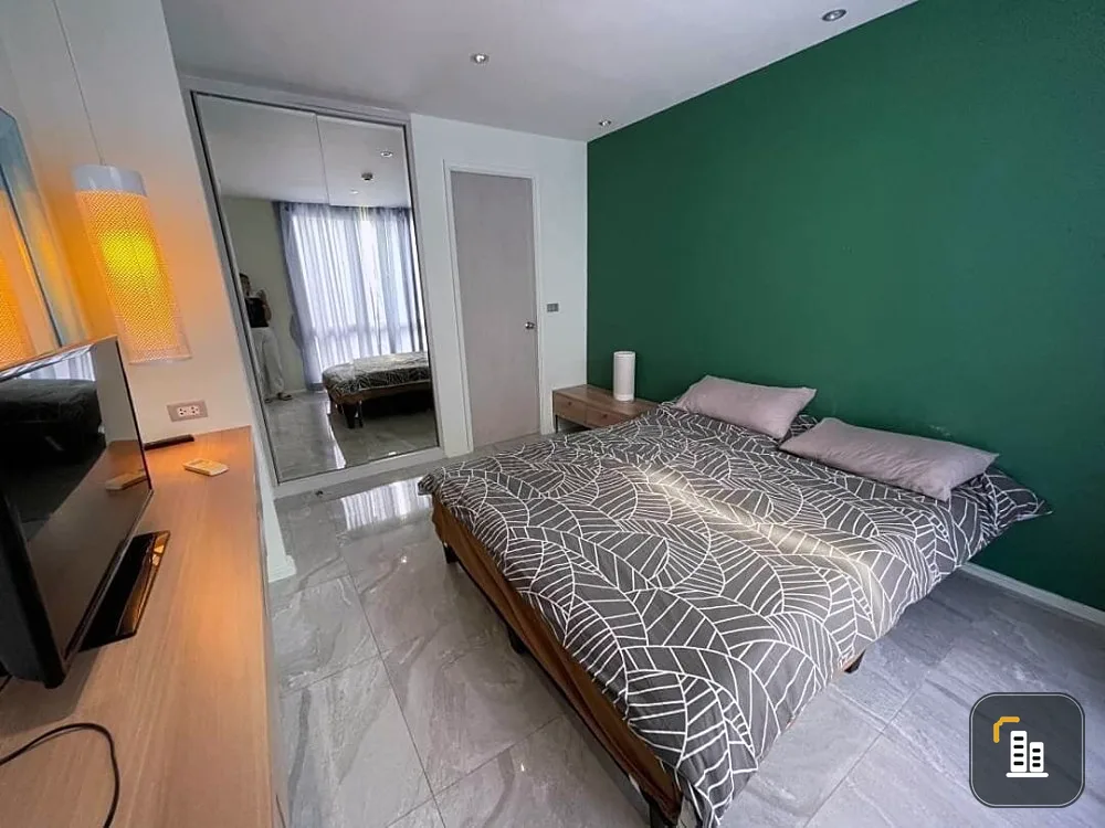 For rent: Atlantis Condo Resort Pattaya, beautiful city view, nice decorated room. The soft sofa is extremely comfortable to sit on. Book now.
