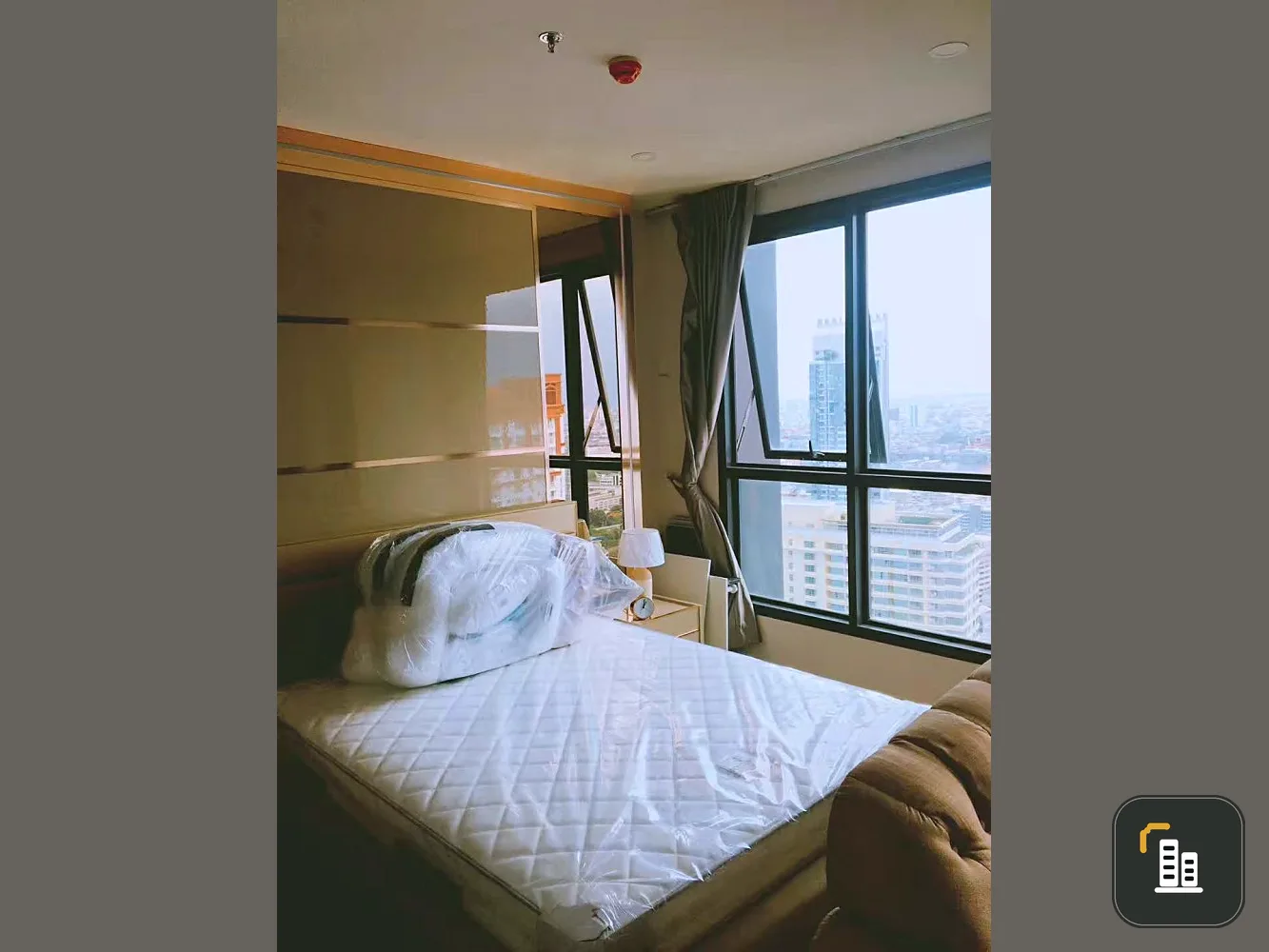 For sale: Ideo Q Siam-Ratchathewi, high floor, beautiful view, nice room, complete amenities. Book now, don't delay.