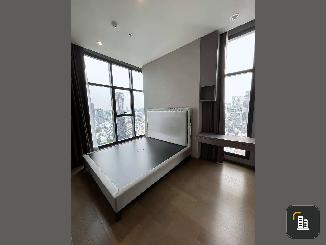 For sale: The Diplomat Sathorn, 3 bedrooms, high floor, great view, great price. Don't just look, hurry and reserve now.