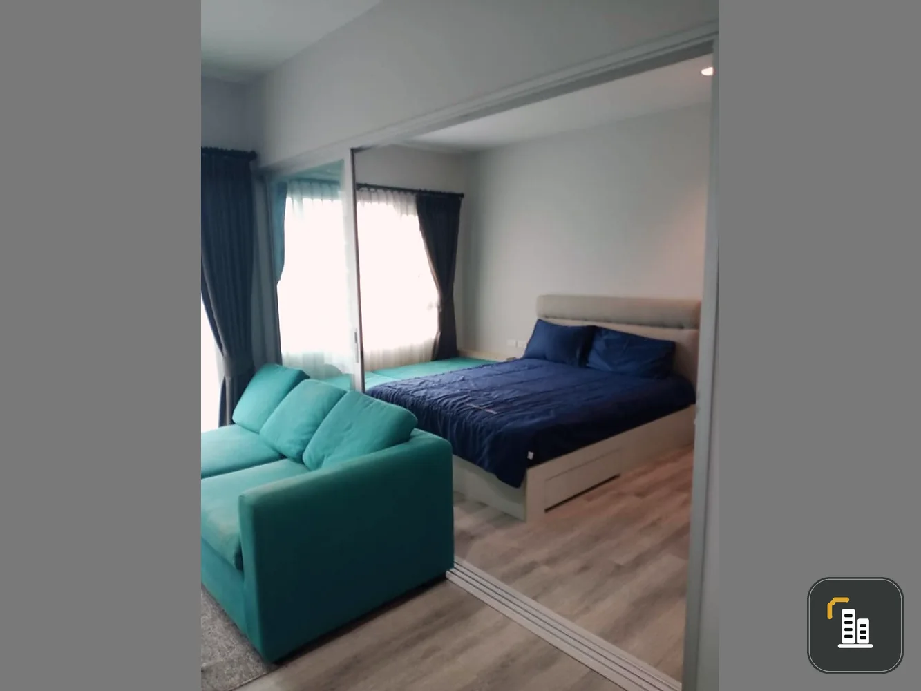 Condo for sale, Centric Sea (Pattaya Central), partitioned room, good high floor. Easy to decorate color tones Just carry your bag and move in.
