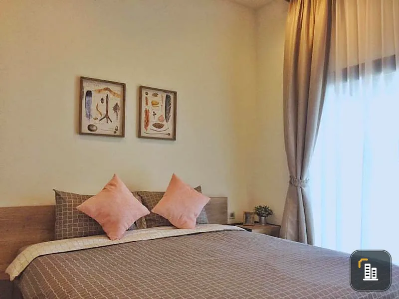 SALE Circle 2 Living Prototype, luxury unit on a prime location in the business district. Own it today. Buy now.