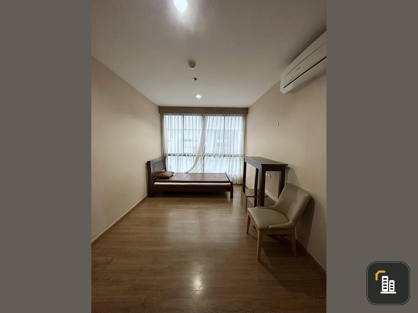 For sale: The Tree Interchange, spacious room with plenty of usable space. Complete set of furniture Good like this, reserve now.