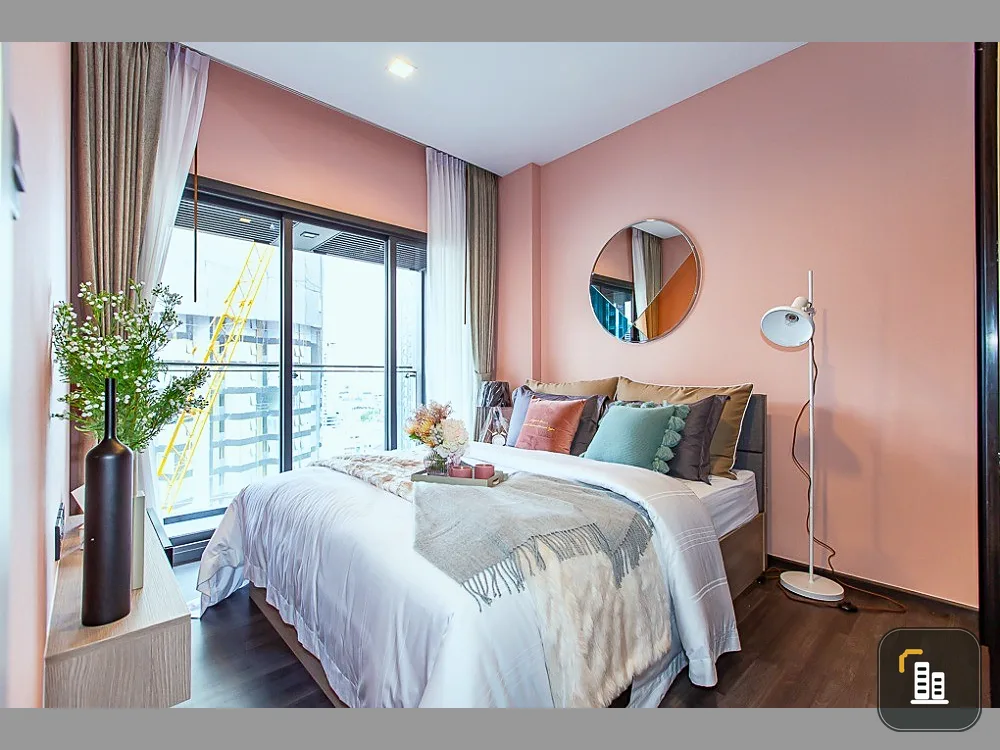 Condo for sale, The Line Asoke Ratchada, nice decorated room, fully furnished, electrical appliances. If you don't buy, you're missing out.