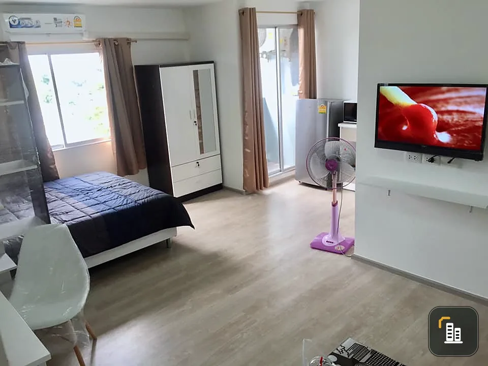 For sale: The Point Condo, Laem Chabang, complete amenities. The price is ready to reserve.