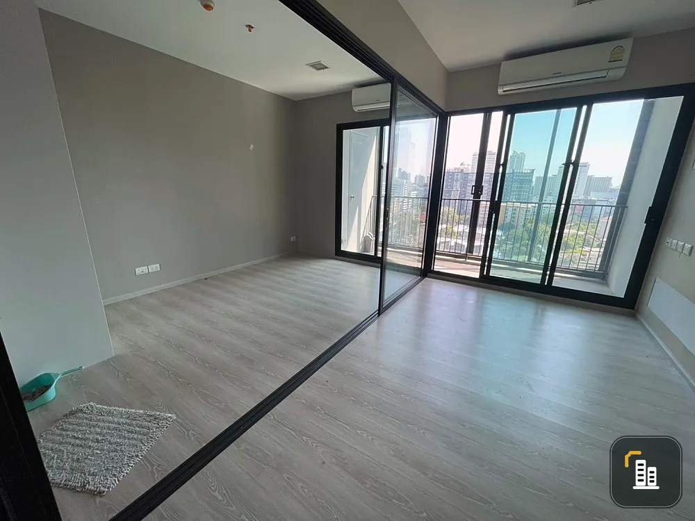 Condolette Mist for sale, empty room, balcony facing east, high floor, hurry to own it.