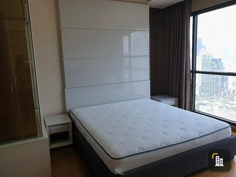 Condo for sale, The Address Sathorn, room 87 square meters, corner room, 33rd floor, Mahanakhon building view, hurry and reserve.