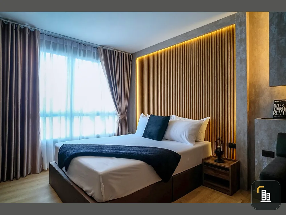 For sale: D Condo Ramkhamhaeng 64, beautifully decorated room with built-ins. The furniture is ready to move in. There's a lot of people. It's good li