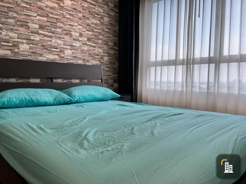 For rent Lumpini Park Rattanathibet - Ngamwongwan, room decorated with bright walls. Fully furnished, don't miss it.