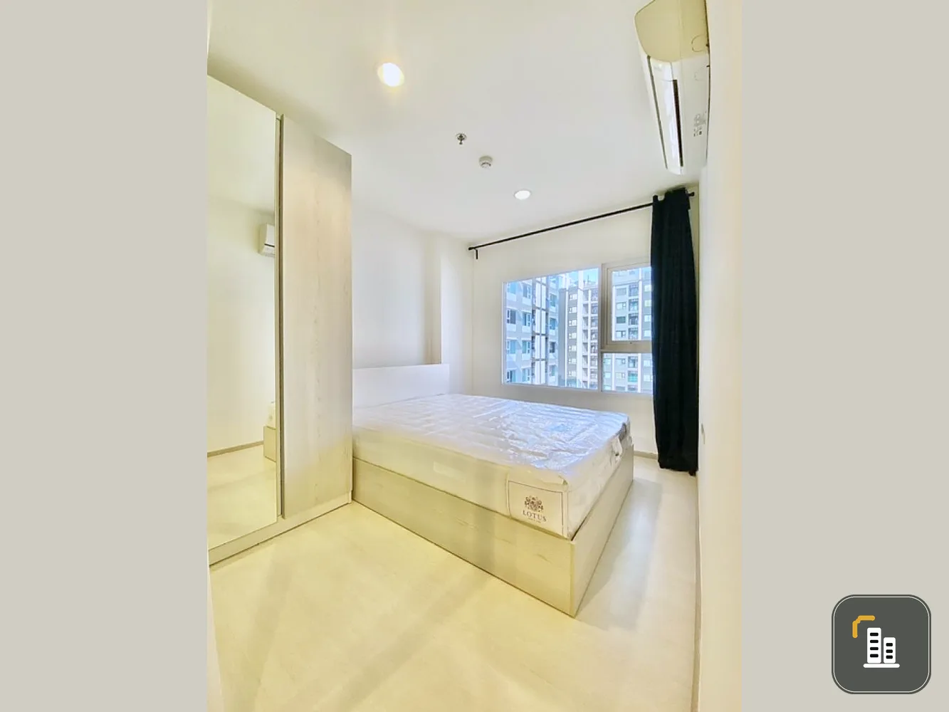 For rent, Aspire Erawan, 2 bedrooms, 26th floor, fully furnished, ready to move in immediately. If interested, reserve now, urgent.