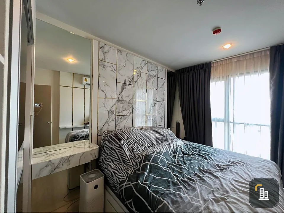 Life Sukhumvit 48 for sale, high floor, decorated room with great built-ins. Good furniture With a very comfortable sofa, reserve now.