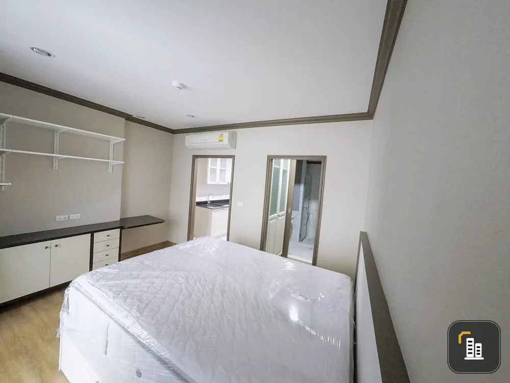 Condo for rent, The Reserve Kasemsan 3, comes with full amenities. Don't wait.