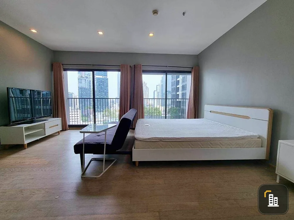 For sale: Noble Remix Sukhumvit 36, high floor, great city view. Fully furnished Don't just look and reserve now.