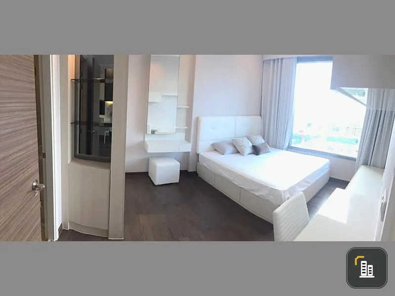 For rent, Q Asoke Condo, new room, fully furnished, spacious room, super comfortable Hurry to arrange the room If you miss it then you miss it. Tell first.