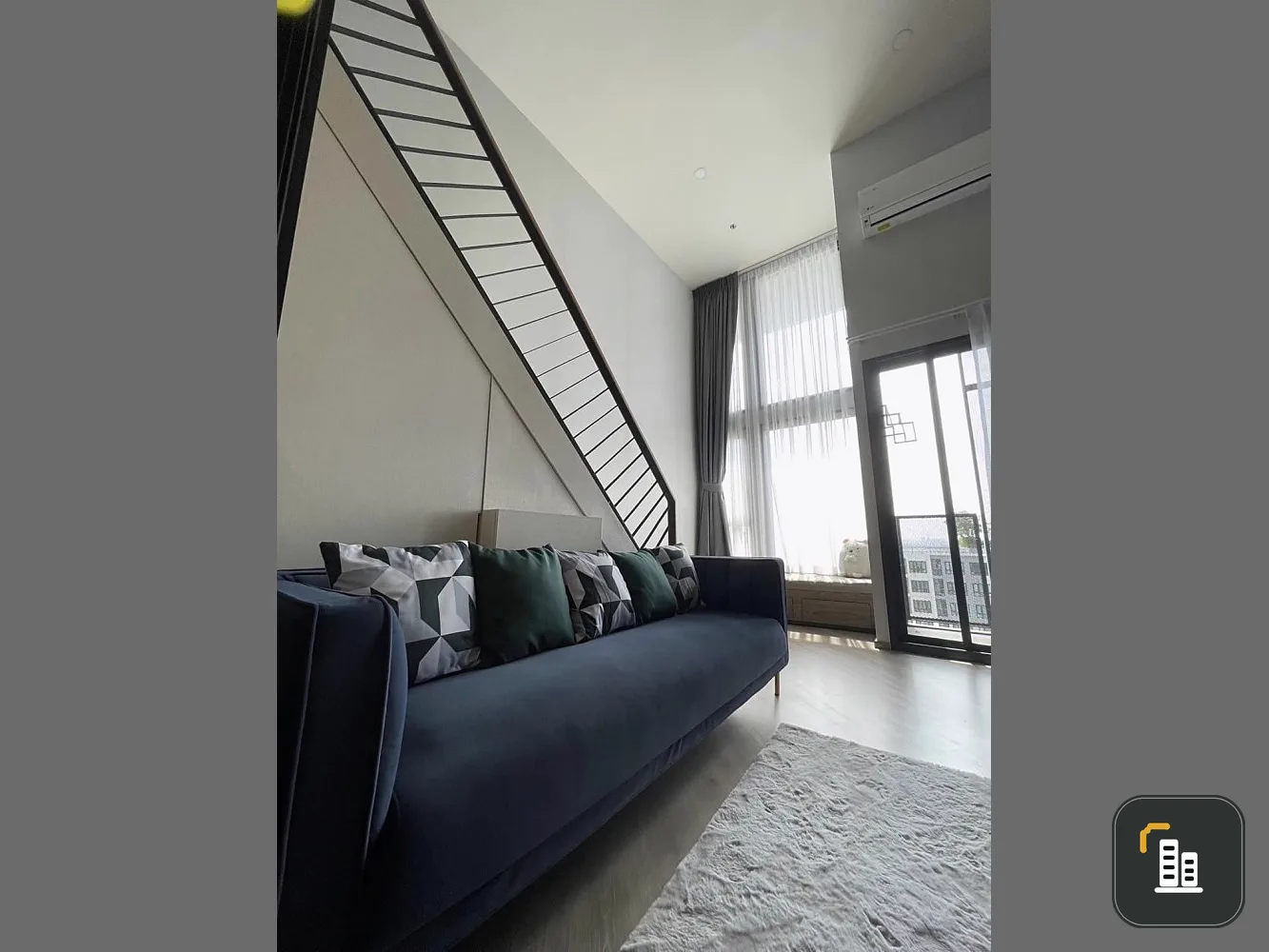 For sale, for rent, The Base Saphan Mai, wallpapered throughout the room, very nice, if interested, hurry and reserve now!