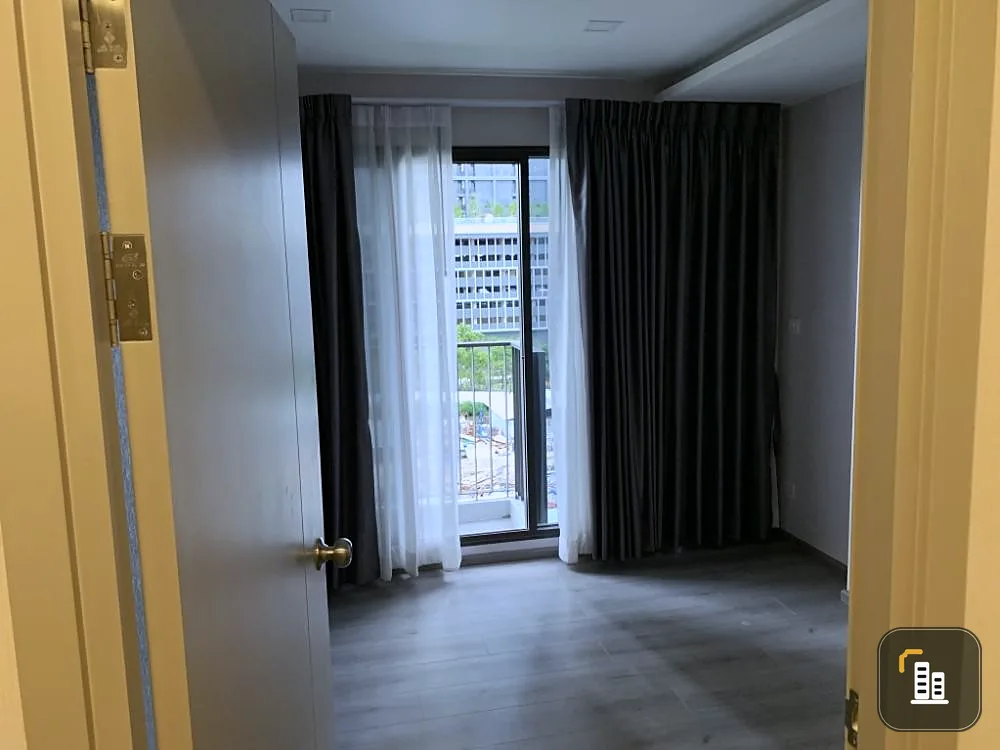 For sale: The Politan Breeze, 7th floor, corner room. If you are interested in owning it, hurry and reserve it. Book now, don't miss it.
