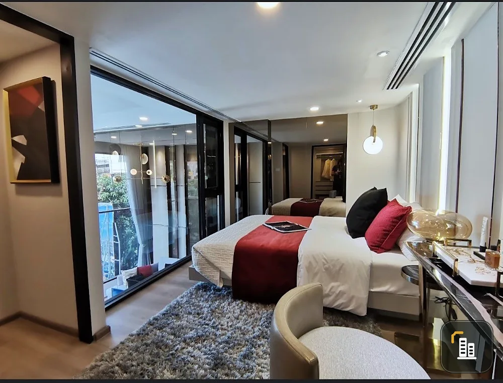 Sale down payment Soho Bangkok Ratchada 1 Bedroom Plus, 10th floor, city view, hurry and reserve before you miss out.
