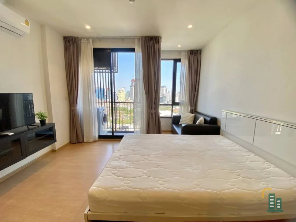 For rent!! Condo Maru Ekkamai 2, 19th floor, beautiful room, luxuriously decorated, fully furnished, ready to move in, don't miss it!!