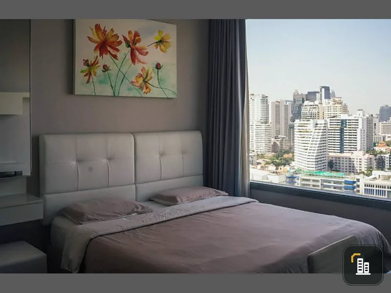 For rent, Q Asoke, nice room, fully furnished, complete electrical appliances, high floor, great view, I must say you must not miss it.