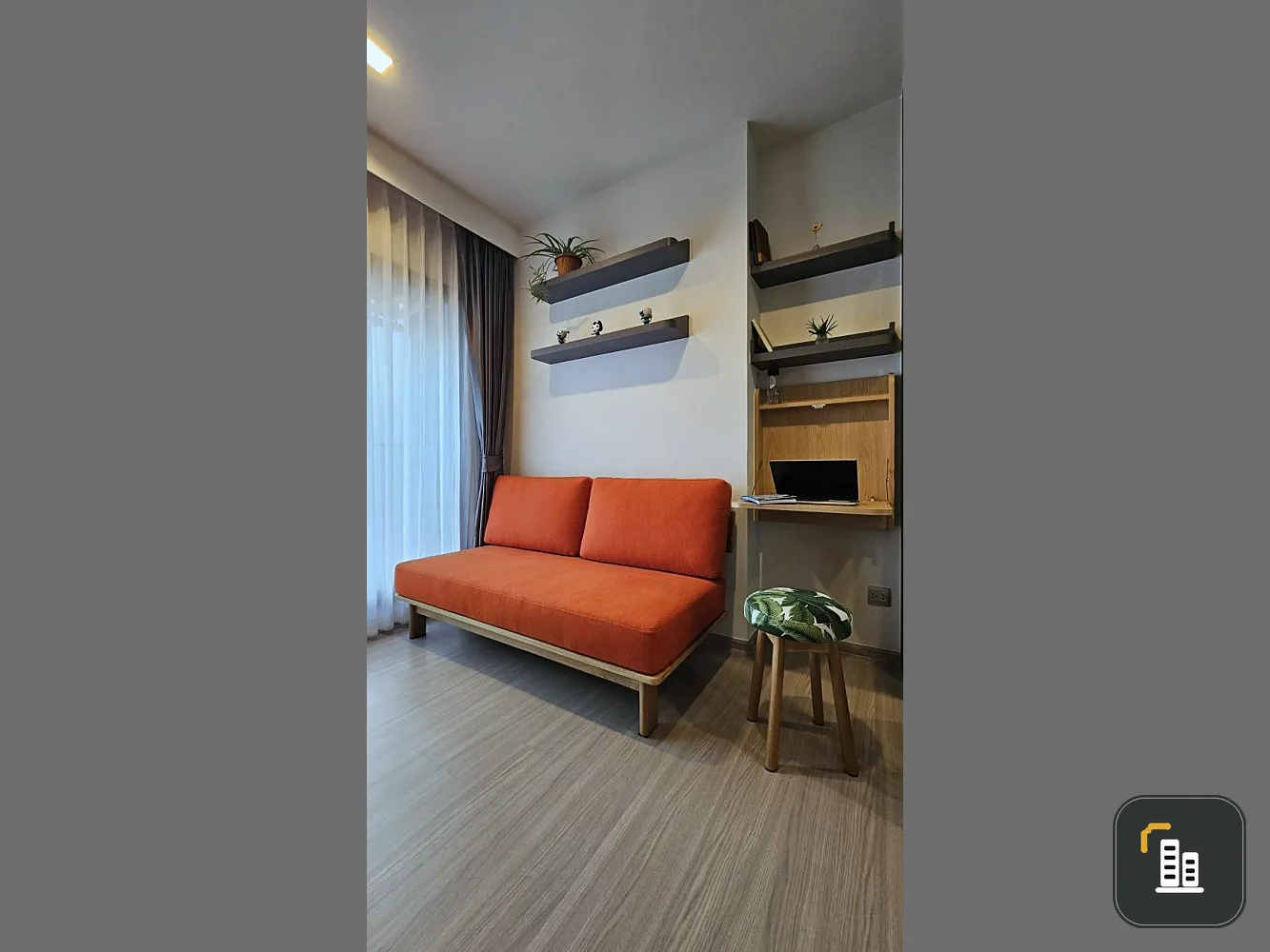 For rent: Life Asoke Hype, 11th floor, Makkasan Park view, 1 Bed Plus, well decorated. Ready to move in, don't miss it.
