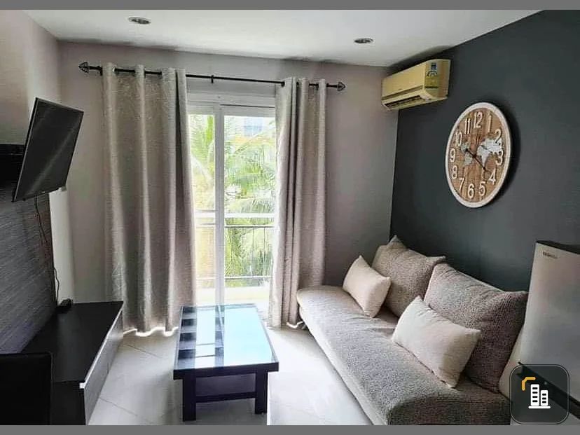 Condo for sale, Park Lane Jomtien Resort (Jomtien), decorated with built-ins. Pool view, reasonable price, don't wait.