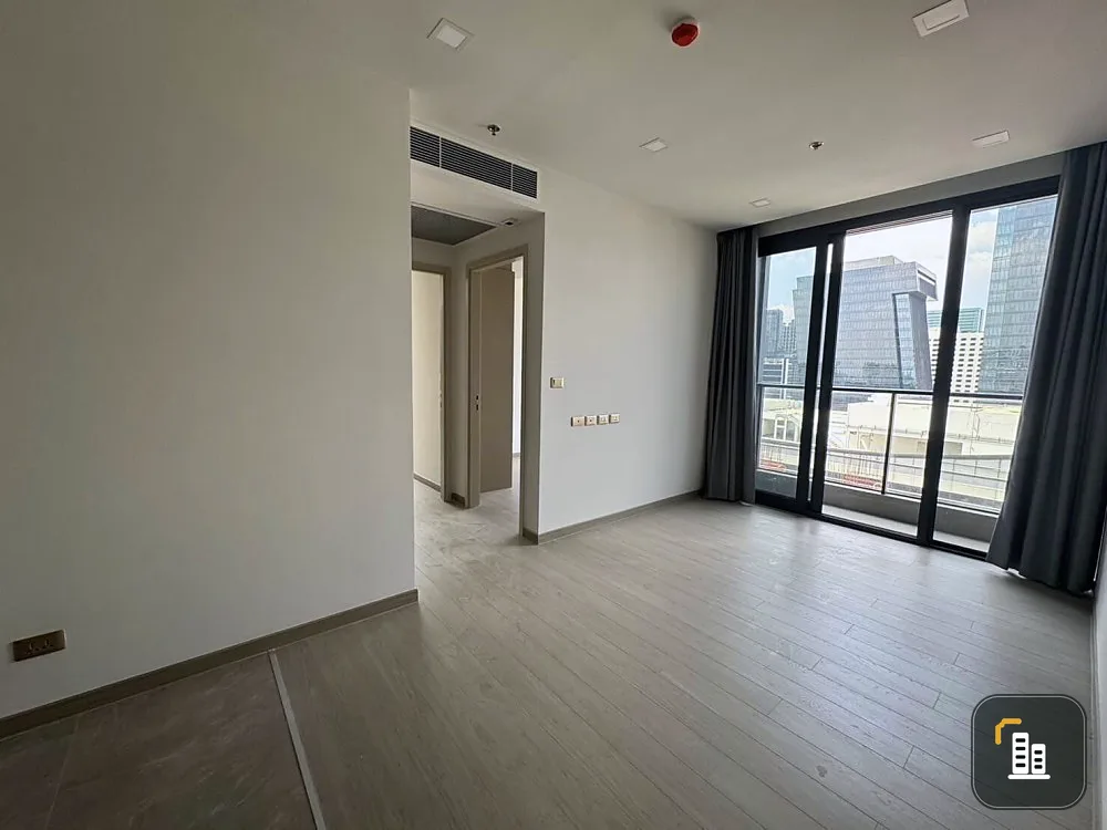 For sale One 9 Five Asoke-Rama 9, spacious room, 16th floor, empty room, good view, room decorating lovers shouldn't miss it, urgent.
