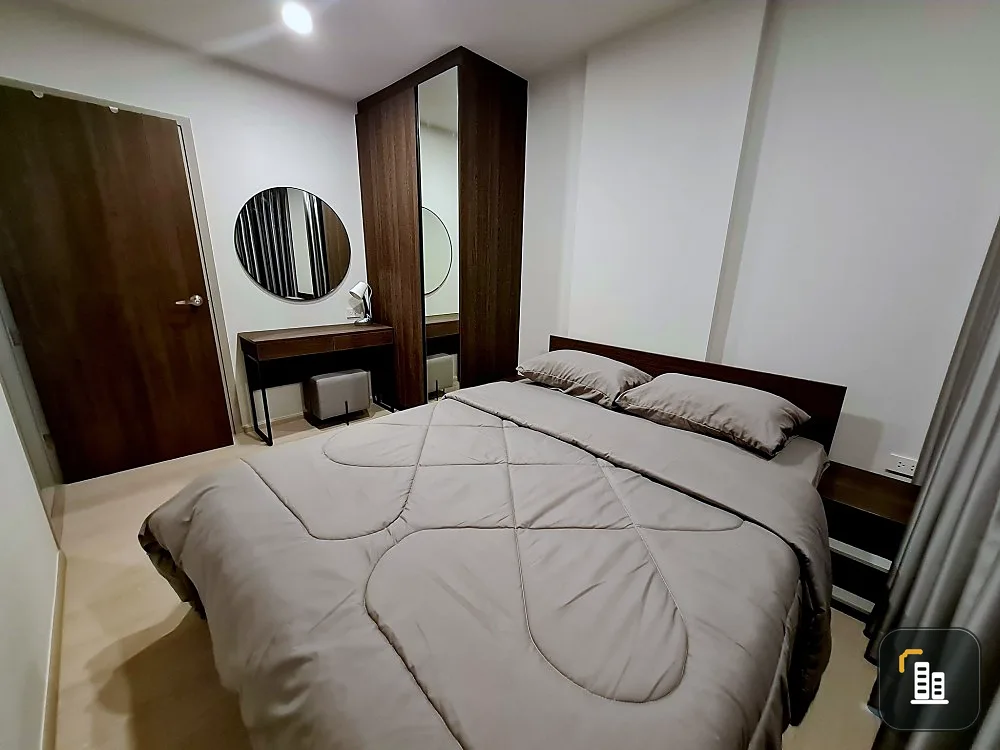 For rent: New Cross Khu Khot Station, 2nd floor, north balcony, new room, fully furnished. If interested, hurry and reserve now.