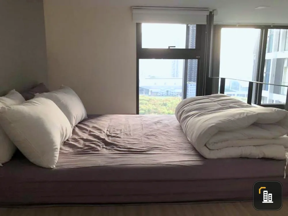 Urgent sale, Chewathai residence Asoke, Duplex room, 1 bathroom, 34.5 sq m., good view, fully furnished, don't miss it.