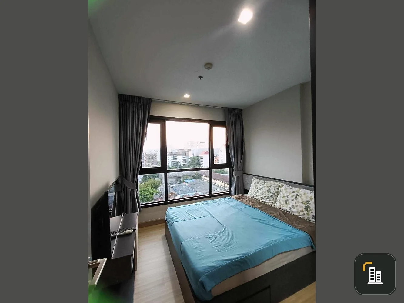 Condo for sale, The Base, Central Pattaya (Central Pattaya), 1 bedroom, 1 bathroom, decorated with wallpaper. You shouldn't let it slip away.