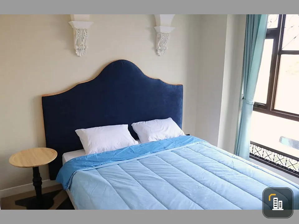 For rent: Espana Condo Resort Pattaya (Jomtien), decorated with built-ins, low price, very livable. I have to hurry.