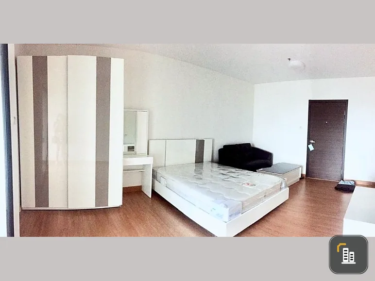Urgent sale, Supalai Loft Chaengwattana Condo, studio room, high floor, affordable price, buy now, don't wait.