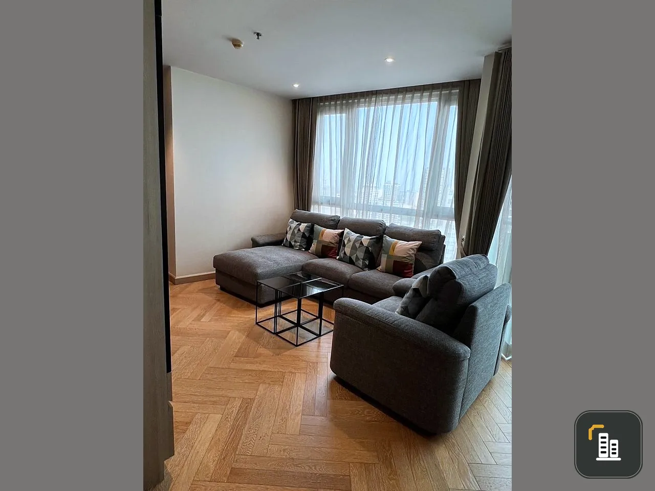 Condo for sale, Le Luxe Condominium, decorated with luxurious built-ins. Plenty of usable space, very livable. If interested, you must reserve quickly