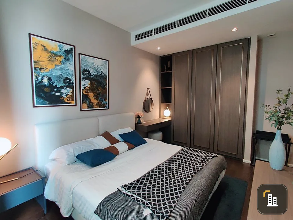 For rent: The Diplomat 39, high floor, stylishly decorated room. Premium grade furniture, great prices, don't miss it.