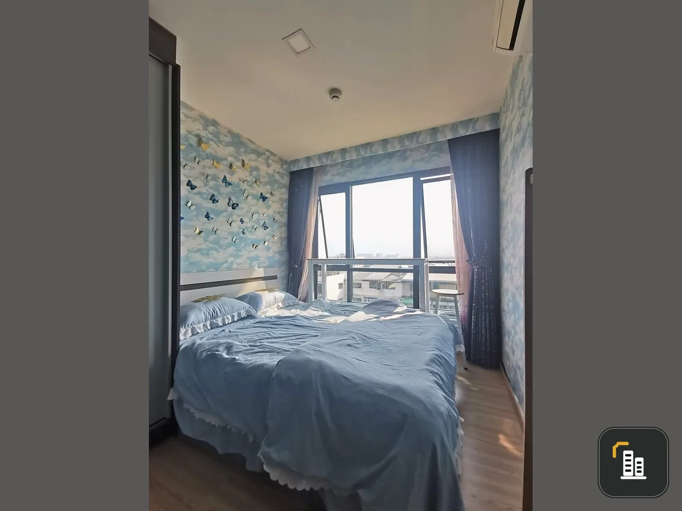 For rent: Knightsbridge Sky City Saphan Mai. Nice room. Nice wallpaper throughout the room. Book now, don't miss it.