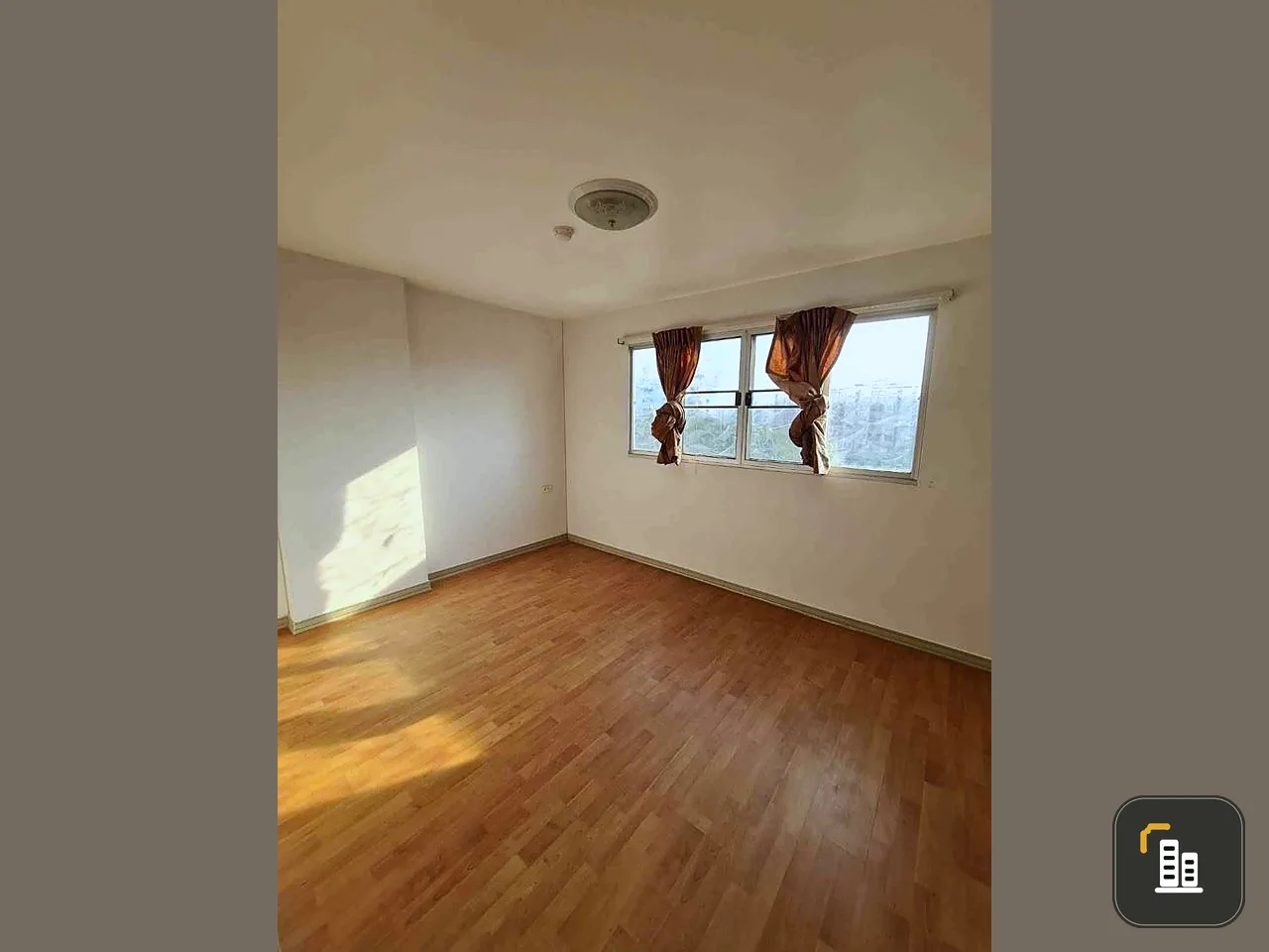 For sale Lumpini Center Nawamin (Happyland Phase 5), empty room, good price, interested before it slips away.