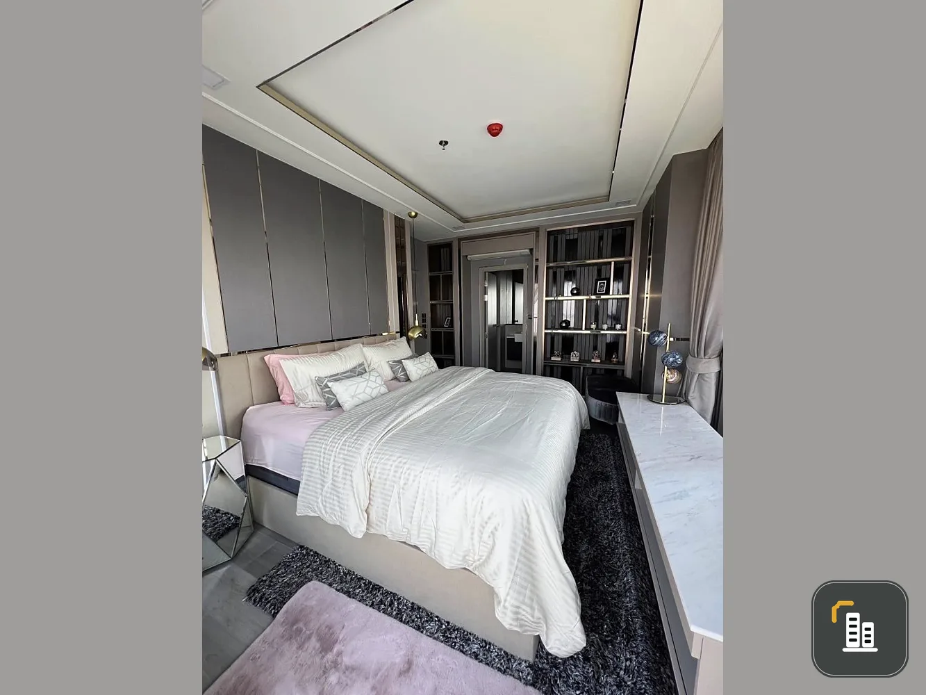 Condo for sale: The Politan Aqua, corner room, comfortable, decorated with luxurious built-ins. Hurry and own it.