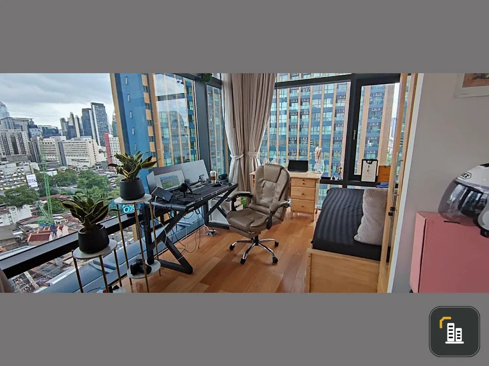 For rent: Circle Condominium, 18th floor, beautiful view, nice room, fully furnished. Hurry and reserve before it's gone.